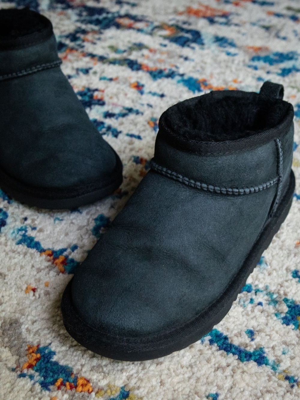 UGG Kids Classic Ultra Mini Boot - Picture 3 of 10